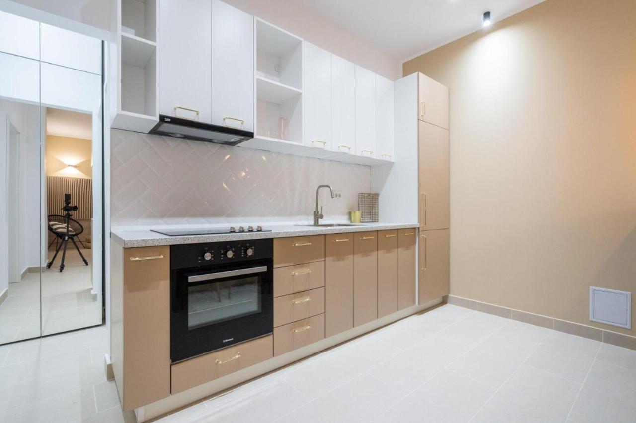 Fabulous Apartament With View In Calea Victoriei Бухарест Экстерьер фото